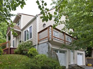 5605 S Corbett Ave, Portland, OR 97239