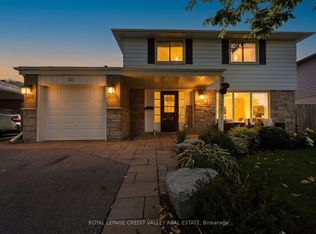 31 Melville Cres, Brampton, ON L6W 2S3