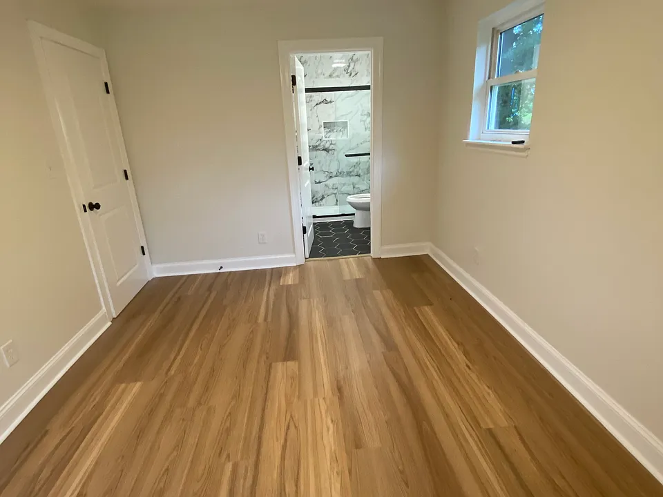 9233 Shadowood Ln