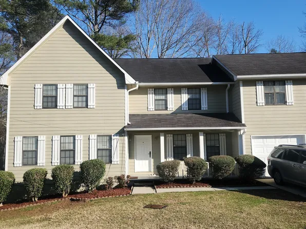 5936 N Castlegate Dr, College Park, GA 30349