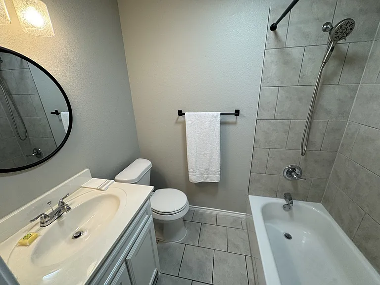 600 S Hattie St #B — Photo 11