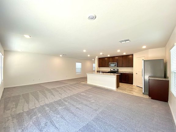 5th image of 8175 Seminario Ave