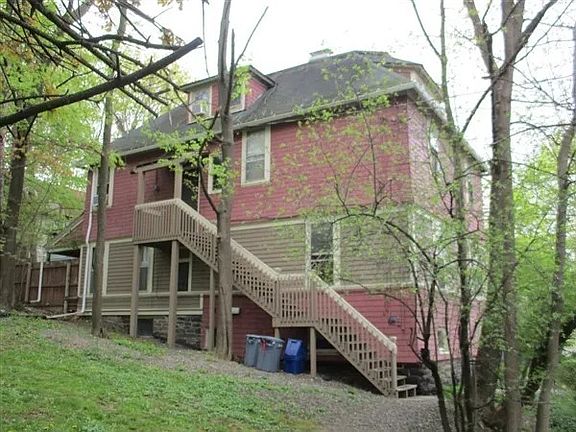 3rd image of 209 Stewart Ave