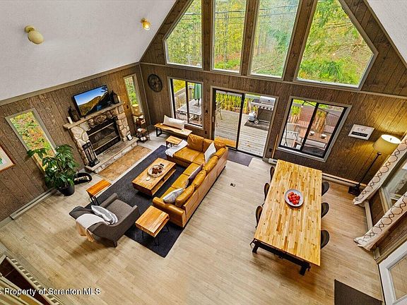 5th image of 91 Mountainside Dr