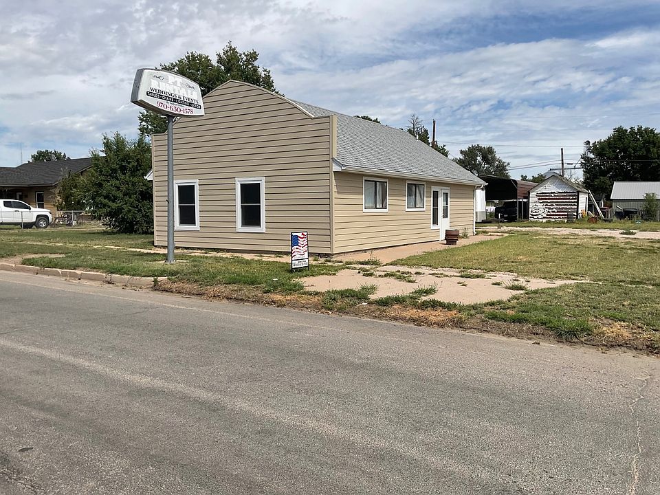 1st image of 105 N Main St