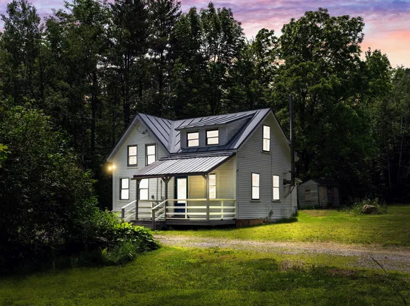 499 Augusta Road, Belgrade, ME 04917