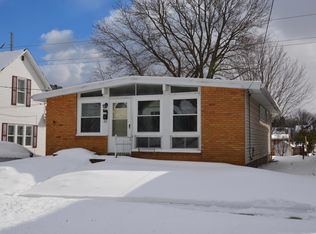 922 Baraga St NE, Grand Rapids, MI 49503