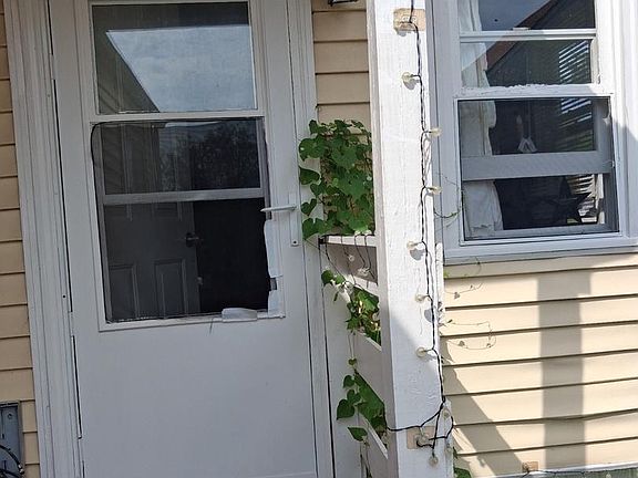 5th image of 96 Maple Rd