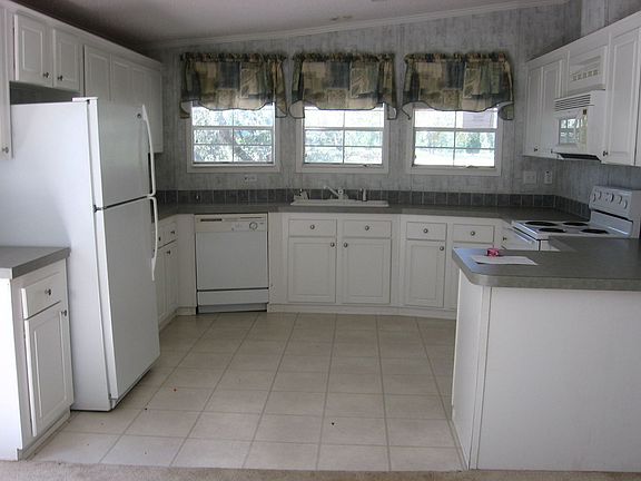5th image of 312 Petes Ln