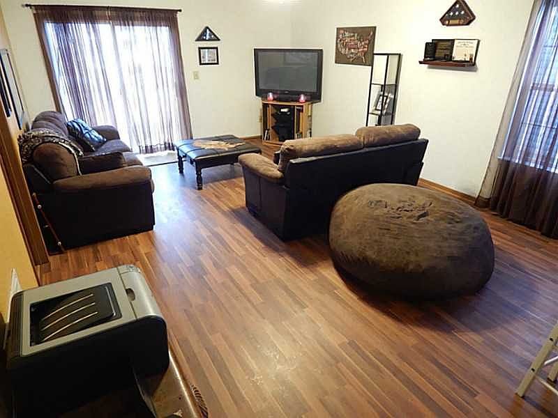1st image of 703 Deer Trail Dr