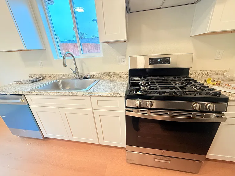 4168 Woodland St #C — Photo 4