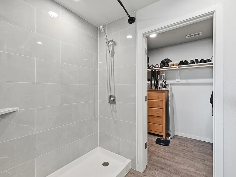 1743 N Heron Dr — Photo 6