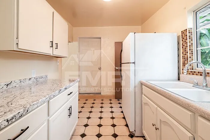 1125 S Evergreen Ave
