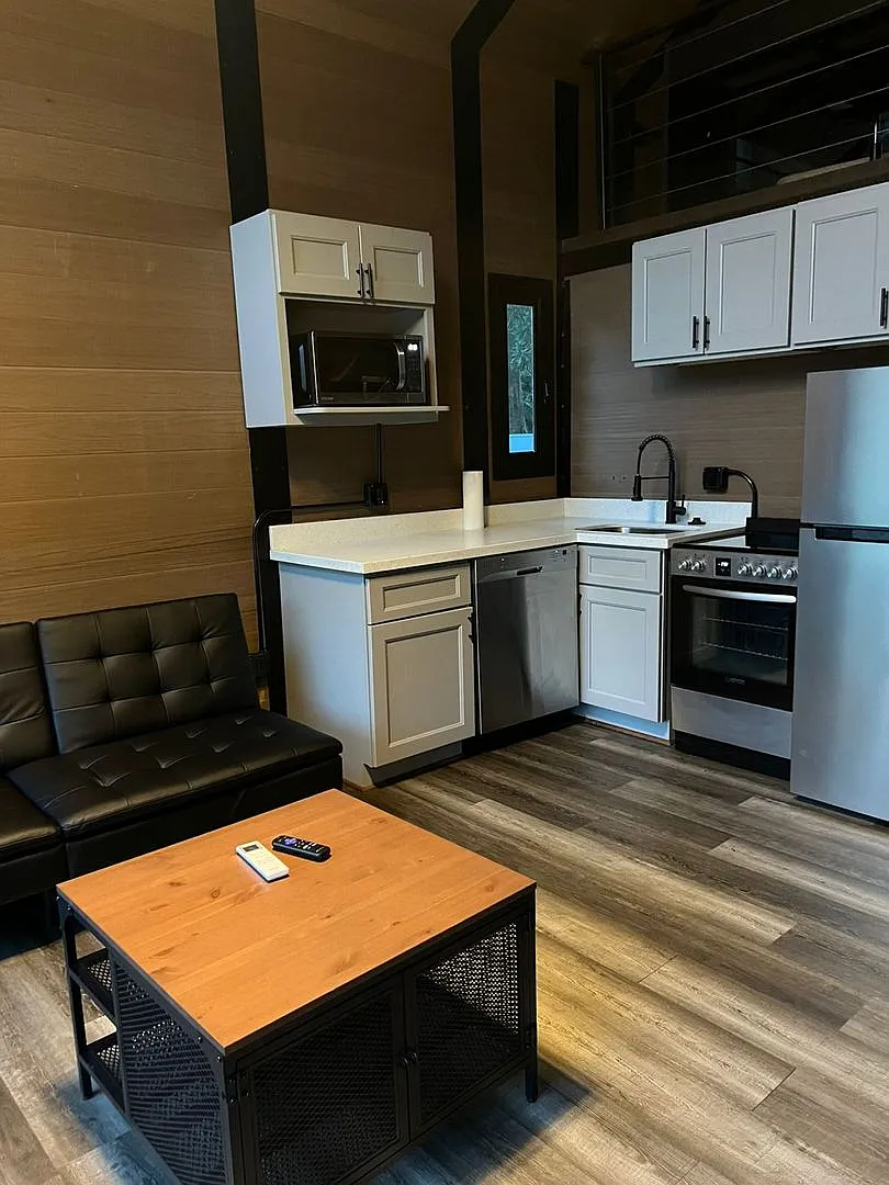 Tiny Village 3710 pheasant st Orange, TX 77630 Orange, TX 77630 — Photo 4