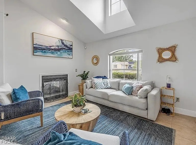 1641 Joyner Dr #1 — Photo 2