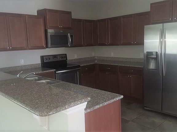4th image of 4006 Marina Isle Dr
