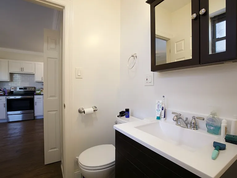 3345 N Marshfield Ave #203 — Photo 16