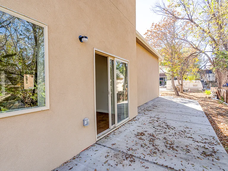 818 E Cucharras St — Photo 18