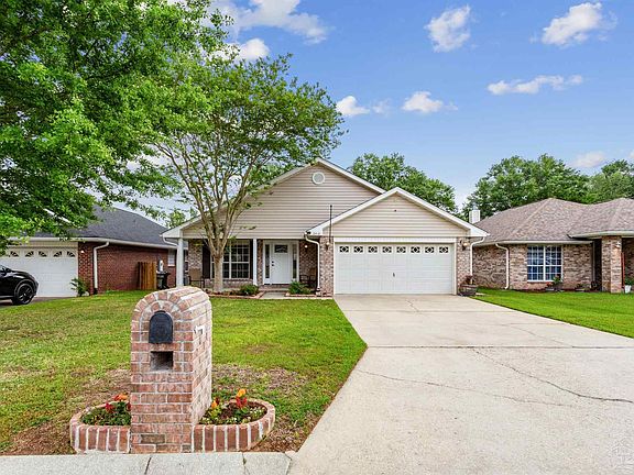 2nd image of 2418 Portobella Pl