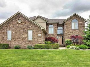 21924 Chrome Bolt Dr, Macomb, MI