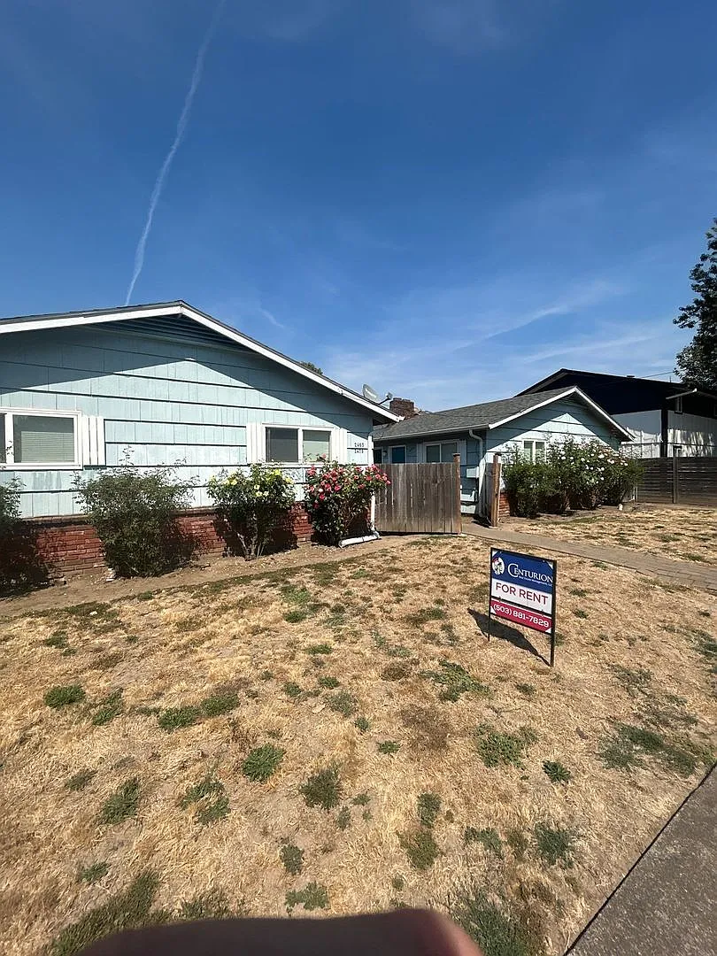 2 bed, 1.0 bath, 800 sqft, $1,195 — Photo 2