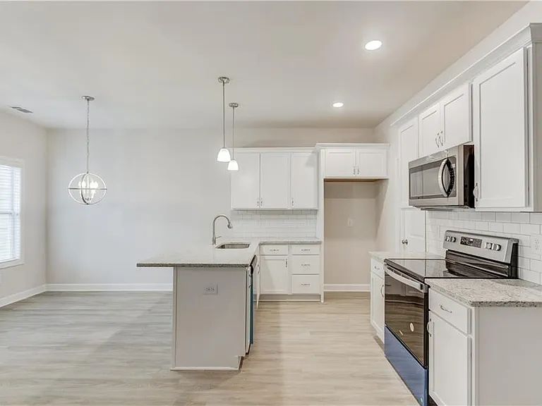 6408 Pine Station Dr — Photo 9