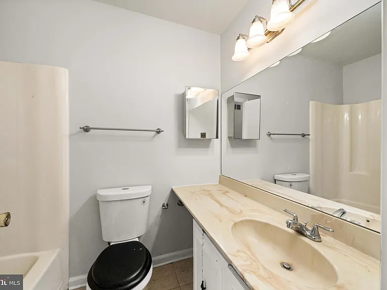 132 E Green Valley Cir — Photo 15