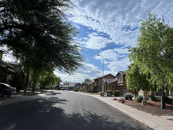 5th image of 1408 E Gail Dr
