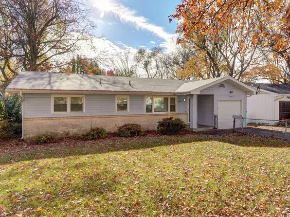 1472 E Berkeley Street, Springfield, MO 65804