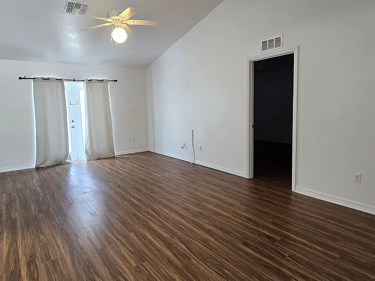 1500 Kayuni Dr — Photo 12