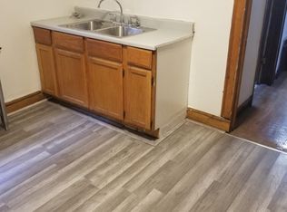 2520 W 70th St #2, Chicago, IL 60629