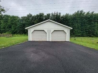 3rd image of 4021 Ponder Dr