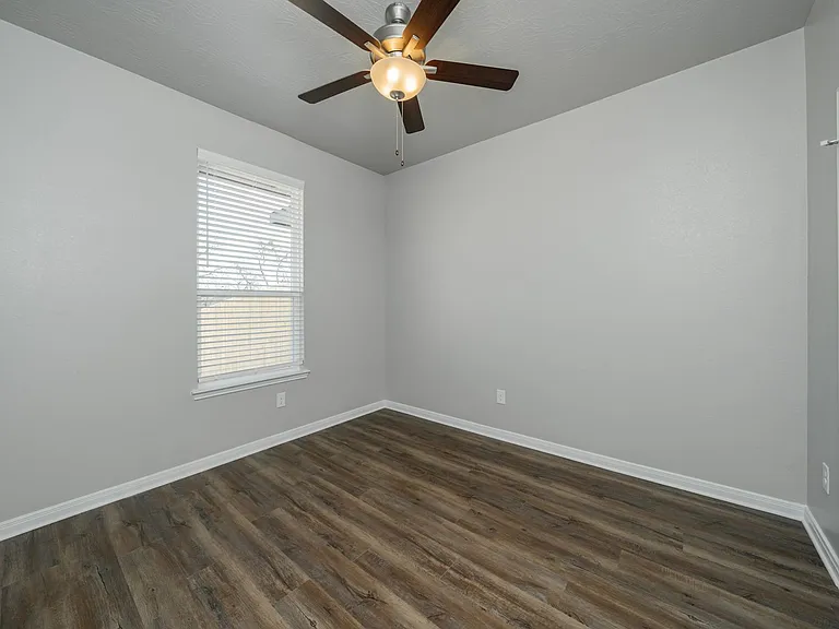 1129 Trellis Pass — Photo 41