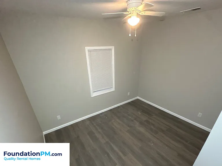 772 Pearce St — Photo 17