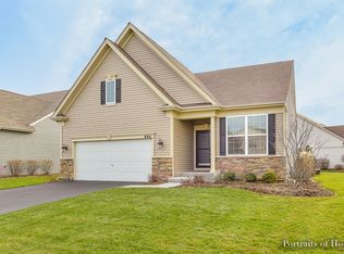 699 Durham Ln, Oswego, IL