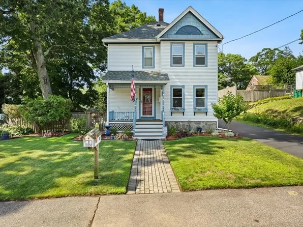 17 Shields St, Mansfield, MA 02048