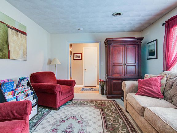 4th image of 2253 Donagale Dr