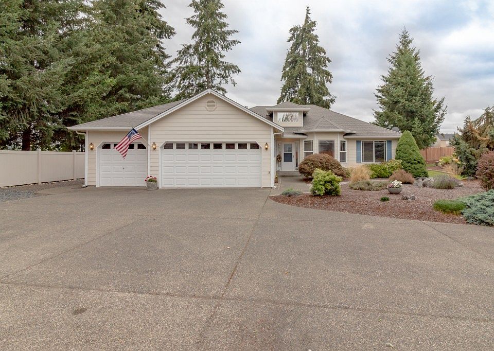1st image of 10317 188th St E