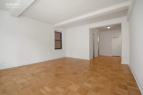 Rented by Sotheby's International Realty | media 18