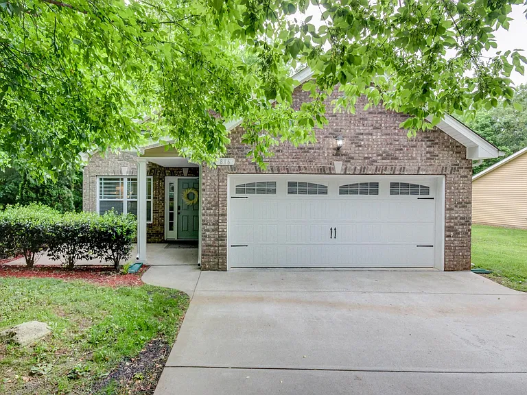 816 Dunbar Cave Rd — Photo 2