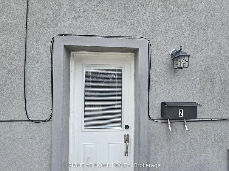 18 Ewing St #2 — Photo 23