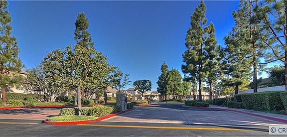3rd image of 551 N Turnberry Dr