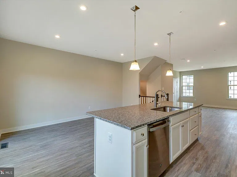 9583 Tall Oaks Rd — Photo 17