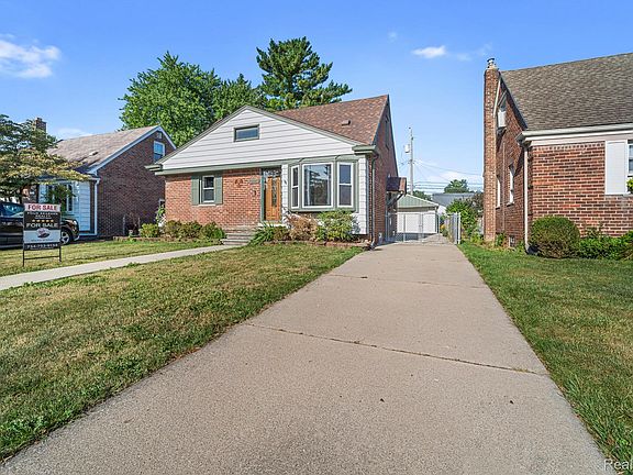 2nd image of 9640 Hubert Ave