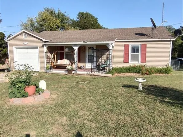 1103 S Forest St, El Dorado Springs, MO 64744