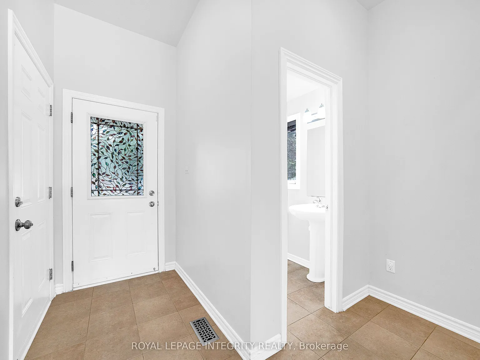 3 bed, $2,750 — Photo 2