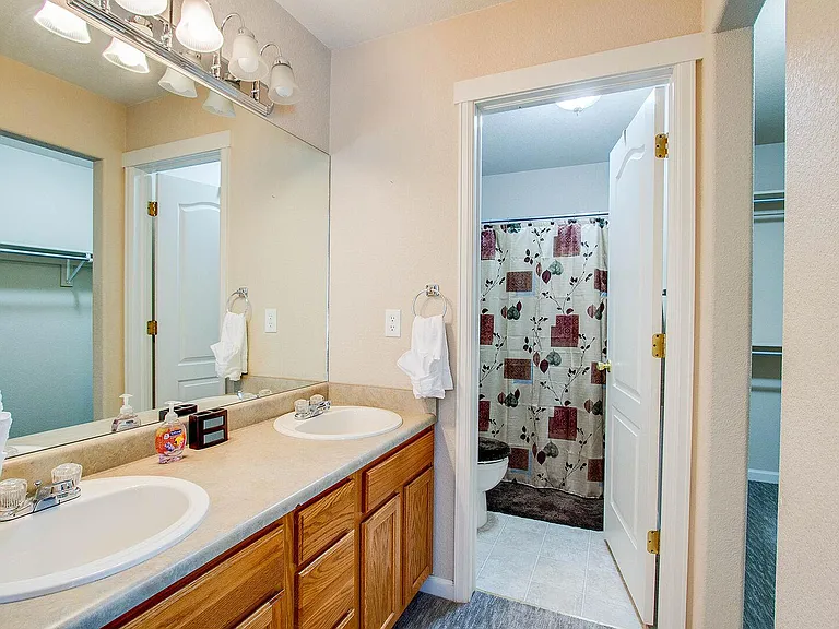Full master bathroom