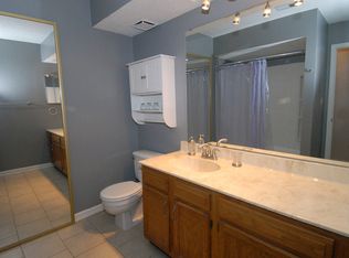 2224 Canyonlands Dr APT D, Maryland Heights, MO 63043