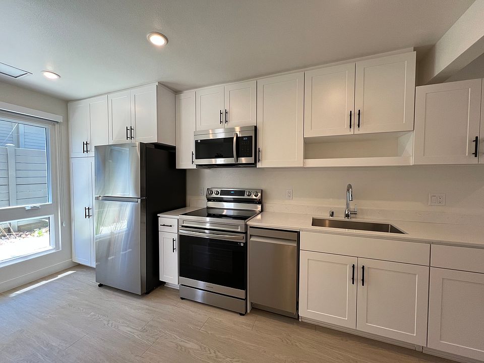 1st image of 4661 Florida St #101