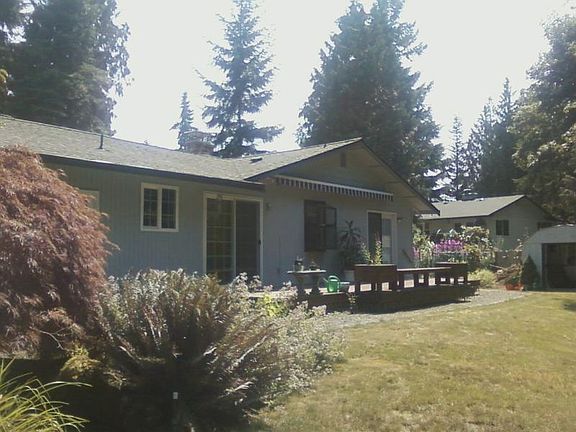 3rd image of 2252 Lakemoor Dr SW